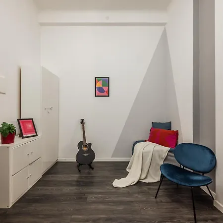 The Bau-haus - Station Area Appartement *